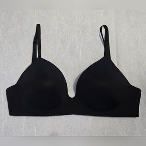 Victoria's Secret Lightly Lined T-Shirt Bra 32D Black Wireless
